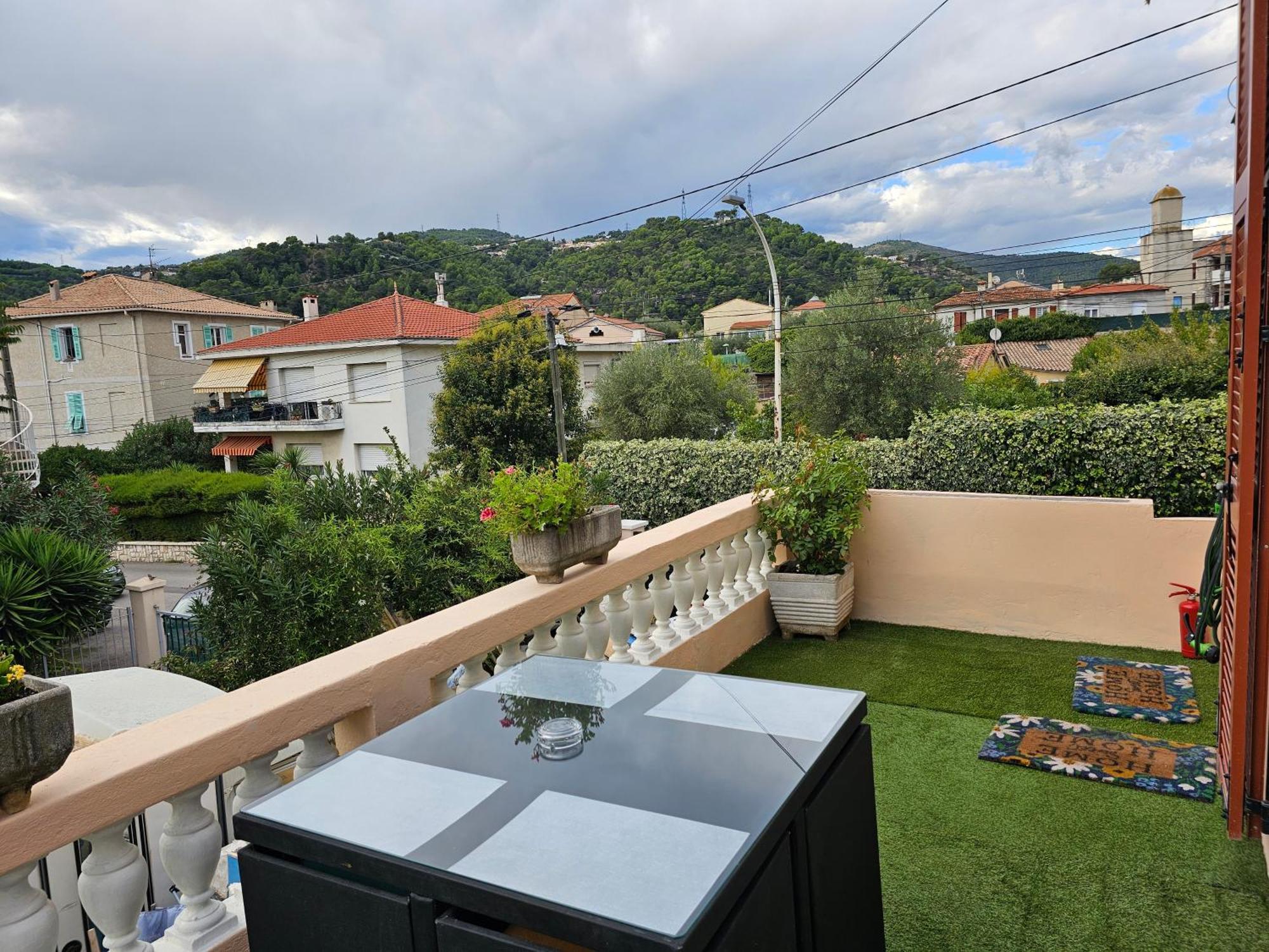 Studio 3 A La Trinite Proche De Nice 10 Mn, Monaco 15 Mn Et L'Italie 30 Mn Extérieur photo